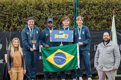 Lapidando Tenistas / Divulgação Tenista de Vacaria representará a Serra Gaúcha no Mundial 14 anos de Tênis<!-- NICAID(16287138) -->