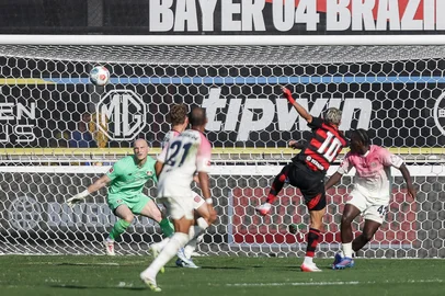 Lance de Flamengo sub-20 x Bayer Leverkusen<!-- NICAID(16083624) -->
