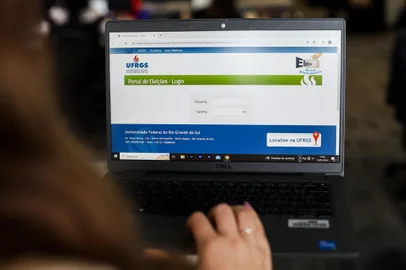 Eleições UFRGS. Comunidade acadêmica irá escolher a nova reitoria.<!-- NICAID(15814474) -->