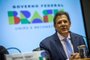 O ministro da Fazenda, Fernando Haddad, afirmou nesta segunda-feira (3), que precisa ampliar a receita do governo em R$ 110 bilhões a R$ 150 bilhões para viabilizar as metas do arcabouço fiscal, a nova regra divulgada na semana passada em substituição ao teto de gastos. Segundo ele, o projeto pode ser enviado ao Congresso apenas na próxima semana.<!-- NICAID(15393754) -->
