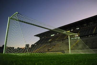 CAXIAS DO SUL, RS, BRASIL, 20/04/2024. SER Caxias x Athletic-MG, partida de estreia do clube grená na Série C do Campeonato Brasileiro, no Estádio Centenário. (Bruno Todeschini/Agência RBS)Indexador: BTK<!-- NICAID(15740548) -->