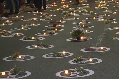 Familiares, amigos e sobreviventes fazem atividades em memória aos 242 mortos no incêndio, que aconteceu em 27 de janeiro de 2013<!-- NICAID(16212338) -->