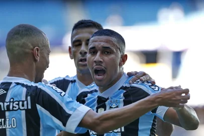 Porto Alegre, RS, BRASIL - 19.02.2022 - O Grêmio recebe o São Luiz, na Arena do Grêmio, em jogo válido pela oitava rodada do Gauchão. (Foto: Lauro Alves/Agencia RBS)<!-- NICAID(15021728) -->