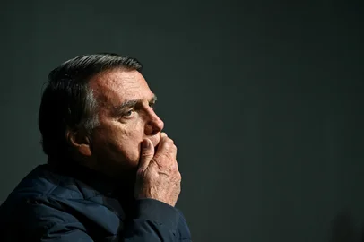 Evaristo Sa / AFP Former Brazilian President (2019-2023) Jair Bolsonaro gestures during the CPAC Brazil conference in Balneario Camboriu, Santa Catarina State, Brazil on July 6, 2024. Conservative Political Action Conference (CPAC) is a political conference attended by conservative activists and elected officials. (Photo by Evaristo Sa / AFP)Editoria: POLLocal: Balneário CamboriúIndexador: EVARISTO SASecao: parties and movementsFonte: AFPFotógrafo: STF<!-- NICAID(16114456) -->