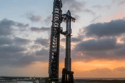 Empresa do bilionário Elon Musk, a SpaceX prepara para esta terça-feira (27) um novo lançamento da Starship — a maior nave espacial do mundo atualmente. O megafoguete explodiu nos dois últimos voos de teste, nas missões de 16 de janeiro e 6 de março.<!-- NICAID(16046488) -->