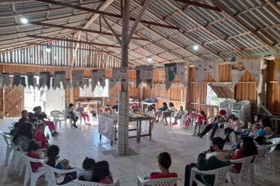 Projeto Cozinha Solidária ajuda famílias em Porto Alegre<!-- NICAID(14853189) -->