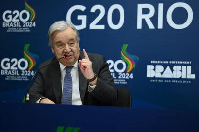 UN General Secretary Antonio Guterres speaks during a press conference in Rio de Janeiro, Brazil, ahead of the G20 Summit. (Photo by Luis ROBAYO / AFP)<!-- NICAID(15915441) -->
