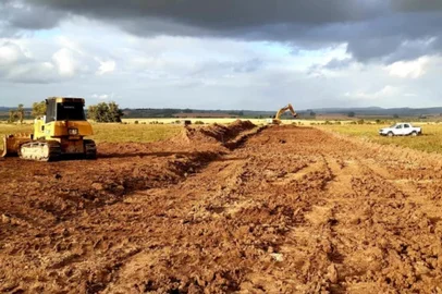 Fazenda CMS<!-- NICAID(14809507) -->