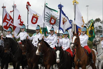O evento celebra a Independência do Brasil. Autoridades políticas e militares do Rio Grande do Sul acompanham o ato.<!-- NICAID(16360719) -->