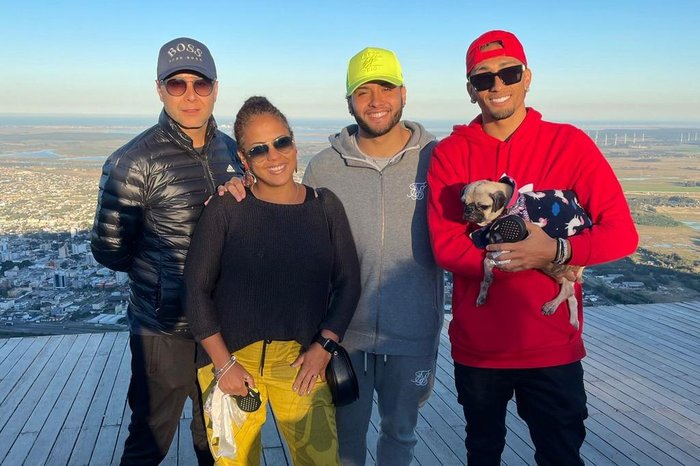 Lisiane Belloli, mãe de Bruno e Raphael, conta que já notou diferença no tratamento recebido pelos dois filhos