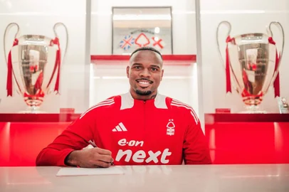 Carlos Miguel, futebol, Nottingham Forest