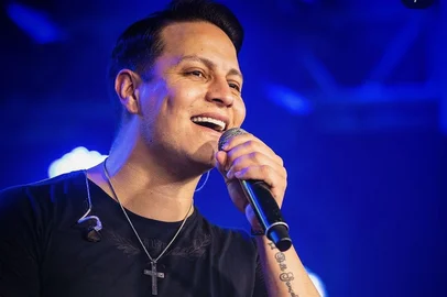 Vocalista da Banda Os Atuais, Paulinho Dill, segue internado em estado estável na UTI<!-- NICAID(15912805) -->