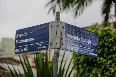 PORTO ALEGRE, RS, BRASIL, 26/07/2019: Av. Montenegro - Por que o Petrópolis é o bairro das avenidas -   Fomos ao Petrópolis, bairro com 21 avenidas, fizemos um ambiental e conversamos com pessoas que moram ou trabalham nas menores, com menos de 500 metros. (Foto: Omar Freitas / Agência RBS)Indexador: NGS<!-- NICAID(14184185) -->