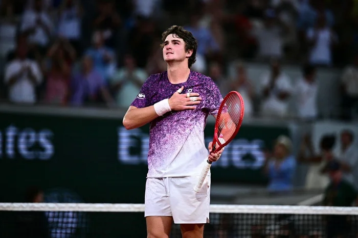 JULIEN DE ROSA / AFP