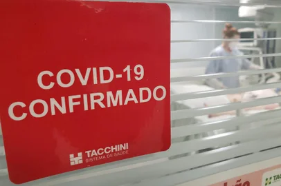 Hospital Tacchini baixou de 100% nas lotações de UTI, após 52 dias.<!-- NICAID(14832850) -->