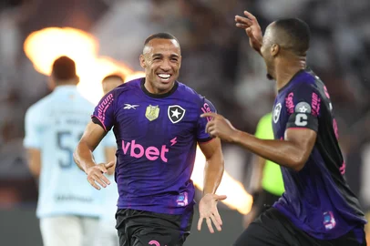 Marcal. BOTAFOGO x Gremio pelo Campeonato Brasileiro no Estadio Nilton Santos, 22 de Novembro de 2025, Rio de Janeiro, RJ, Brasil. Foto: Vitor Silva/Botafogo. Imagem protegida pela Lei do Direito Autoral Nº 9.610, DE 19 DE FEVEREIRO DE 1998. Sendo proibido qualquer uso comercial, remunerado e manipulacao/alteracao da obra.Indexador: Vitor Silva / BotafogoFotógrafo: Vitor Silva / Botafogo<!-- NICAID(16172561) -->
