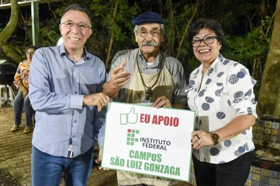 Ex-governador Olívio Dutra comemora 82 e se endaja na luta por um Instituto Federal em São Luiz Gonzaga. Vereadora Ana Barros encabeça o movimento <!-- NICAID(15453273) -->