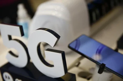 Porto Alegre, RS, Brasil - Funcionamento e vendas de aparelhos 5g em Porto Alegre. FOTO: Jonathan Heckler / Agência RBS<!-- NICAID(15332394) -->