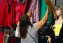 Preços de roupas e calçados sobem "mês após mês", diz IBGE