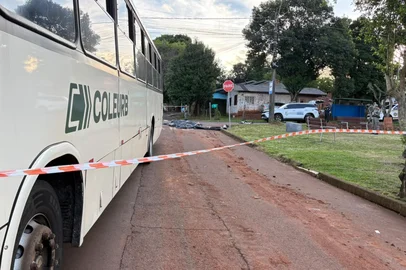 Bruna Scheiffler / Agencia RBS Criança morre após ser atropelada por ônibus em Passo Fundo<!-- NICAID(16382464) -->