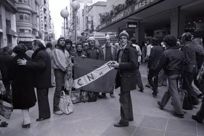 Torcedores do Nacional do Uruguai em Porto Alegre para a final da libertadores de 1980.#Fotógrafo: Luiz Ávila#Envelope: 143342<!-- NICAID(15417869) -->