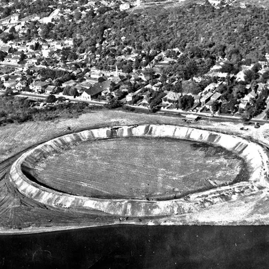 Obras do estádio Beira-Rio. Pedra fundamental lançada em 1963.<!-- NICAID(15419676) -->