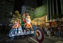 A dupla de gaúchos que espalha as luzes de Natal pelo Brasil; veja imagens