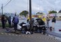 Mulher de 25 anos morre após carro colidir em poste na BR-116, em São Leopoldo