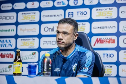 Técnico Roger Silva, do Londrina<!-- NICAID(16128449) -->