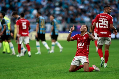 Duda Fortes / Grupo RBS PORTO ALEGRE, RS, BRASIL, 11-10-2026: Grêmio vs Internacional, clássico GreNal nº455, pelo Campeonato Brasileiro Série A 2026. O jogo ocorre na Arena, em Porto Alegre. Foto: Duda Fortes/Grupo RBS<!-- NICAID(16385297) -->