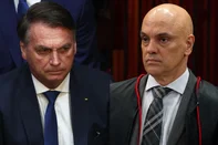 Alexandre de Moraes derruba sigilo e manda à PGR relatório da PF que indiciou Bolsonaro em tentativa de golpe<!-- NICAID(15922029) -->