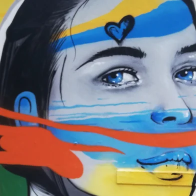 Assinada pelo artista Breno Serafini, a exposição POAlaroides Urbanas – Uma Ode Visupoética a Porto Alegre abre a mostra artística da Pinacoteca 2022 da Associação dos Juízes do RS (Ajuris). Trata-se de um ensaio fotográfico retratando o trabalho de artistas que colorem a paisagem da Capital por meio dos grafites.<!-- NICAID(15169247) -->