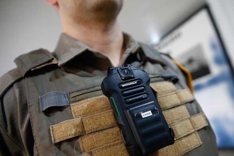 Policiais da Brigada Militar começam fase de testes de câmeras corporais.<!-- NICAID(15080872) -->