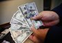 Dólar recua após intervenção do BC e volta a fechar abaixo de R$ 5,70