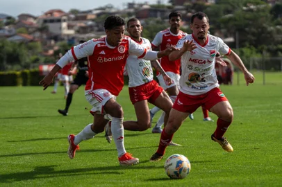 Inter B 2x2 Passo Fundo pela Copa FGF, em Alvorada