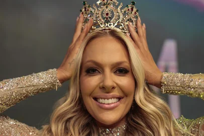 PORTO ALEGRE, RS, BRASIL - 2025.05.26 - Júlia Guerra, candidata de Soledade, é coroada Miss Universe Rio Grande do Sul 2026. (Foto: André Ávila/ Agência RBS)Indexador: Andre Avila<!-- NICAID(16046016) -->