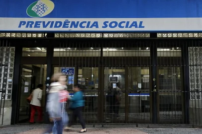 PORTO ALEGRE, RS, BRASIL, 03-10-2019: Agência do INSS na Travessa Mario Cinco Paus, na região central. (Foto: Mateus Bruxel / Agência RBS)<!-- NICAID(14275584) -->