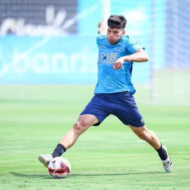 Jogadores do Gremio realizam treino técnico durante a manha desta sexta-feira, no CT Luiz Carvalho, na preparação para a partida valida pelo Campeonato Gaucho 2026. Na foto: Leonel Perez