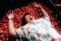 Cena do filme O Ataque dos Tomates Assassinos para coluna de Cláudia Tajes 0705<!-- NICAID(15085341) -->