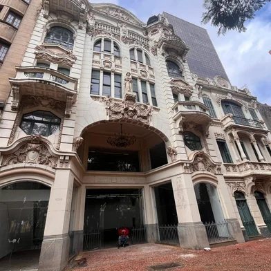 Loja de cosméticos ocupará imóvel de 1913 deixado por banco<!-- NICAID(15877896) -->