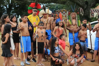 Na aldeia Kaingang Fág Nhin, 15 comunidades indígenas do estado estarão reunidas para um dia de integração e atividades físicas. Os Jogos Culturais Indígenas, promovidos pelos grupos com o apoio das secretarias municipais de Desenvolvimento Social, Saúde e Esporte, Lazer e Juventude e da Fundação Panamericana para o Desenvolvimento Humano, estimulam a prática de esportes, fortalecem o espírito coletivo e promovem saúde física e mental dos participantes.Entre as atividades, estão programados tiro ao alvo com lança, arco e flecha, diferentes modalidades de corridas e futebol.Foto: Ronaldo Bernardi/Agência RBS<!-- NICAID(15263620) -->