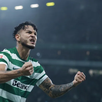 Sporting Lisbon's Colombian forward #97 Luis Suarez celebrates scoring his team's second goal in extra time during the Portuguese League football match between Sporting CP and CD Nacional da Madeira at the Jose Alvalade stadium in Lisbon on February 1, 2026. Sporting won 2-1. (Photo by PATRICIA DE MELO MOREIRA / AFP)Editoria: SPOIndexador: PATRICIA DE MELO MOREIRASecao: soccerFonte: AFPFotógrafo: STF<!-- NICAID(16219227) -->