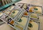 Reservas em dólares do Brasil encolhem e voltam ao nível de 2012