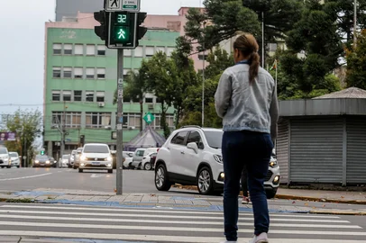 Saiba quais são os bairros com mais atropelamentos em Caxias do Sul; ações buscam conscientizar pedestres e motoristas. (Neimar De Cesero/Agência RBS)Indexador: Neimar De Cesero<!-- NICAID(16032742) -->