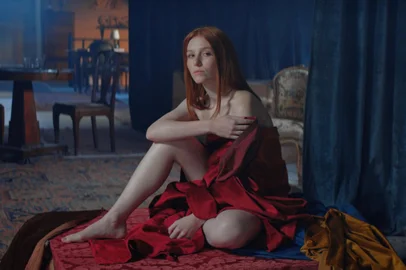 Longa metragem que dá início a uma trilogia em que o diretor cearense Halder Gomes explora o universo da pintura para falar sobre relações humanas e desejos, “Vermelho Monet” entra em cartaz hoje nos cinemas brasileiros. Em Caxias do Sul, é a estreia da semana na Sala Ulysses Geremia, no Centro de Cultura Ordovás. Na foto, a atriz Samantha Müller.<!-- NICAID(15757564) -->