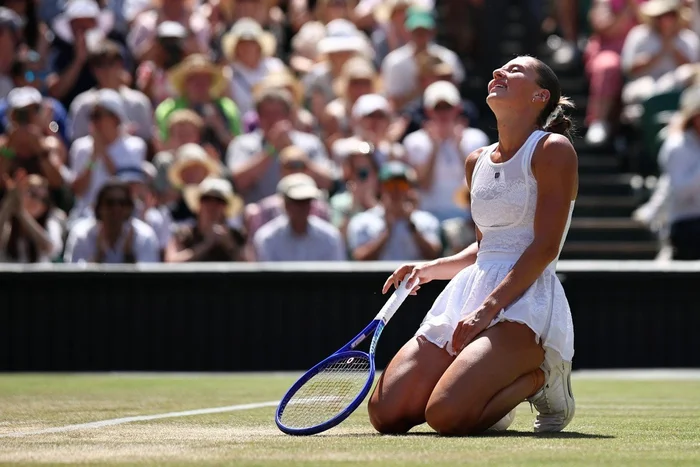 HENRY NICHOLLS / AFP