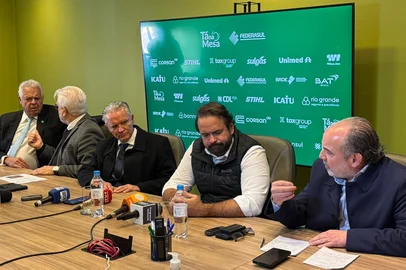 Reunião na Federasul sobre ferrovias<!-- NICAID(16323695) -->