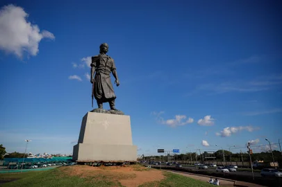 Porto Alegre, RS, Brasil - 25/06/2021 - Estátua do Laçador precisa de restauração. (Foto: Anselmo Cunha/Agência RBS)<!-- NICAID(14818301) -->