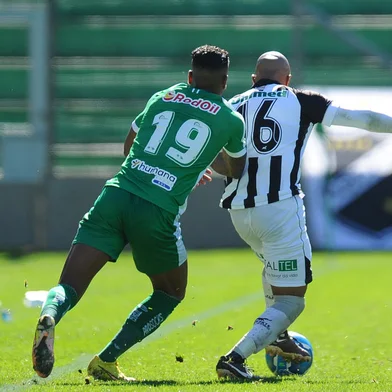 CAXIAS DO SUL, RS, BRASIL, 15/07/2023. Juventude x ABC, jogo válido pela 17º rodada da Série B do Campeonato Brasileiro, no Estádio Alfredo Jaconi. (Bruno Todeschini/Agência RBS)Indexador: BTK<!-- NICAID(15483712) -->