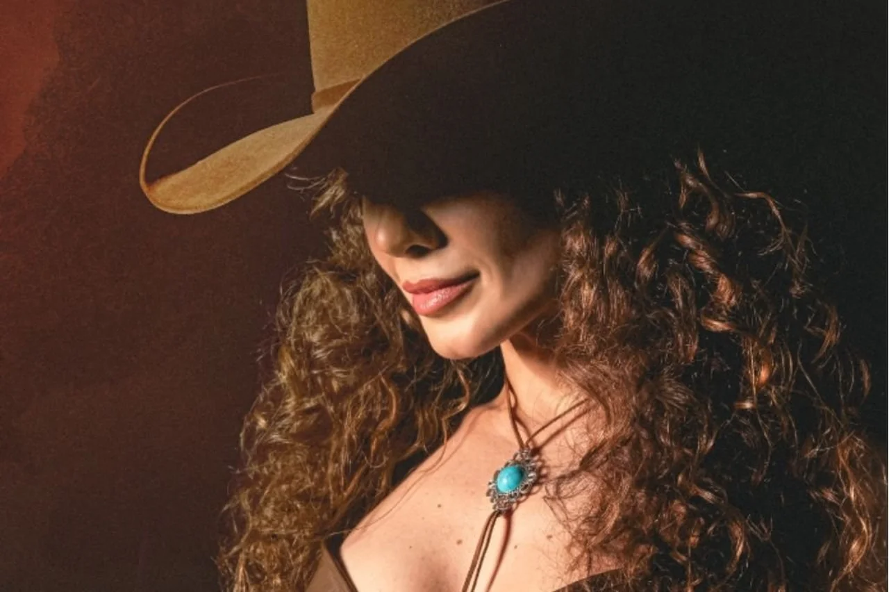 Reprodução/@paulafernandes